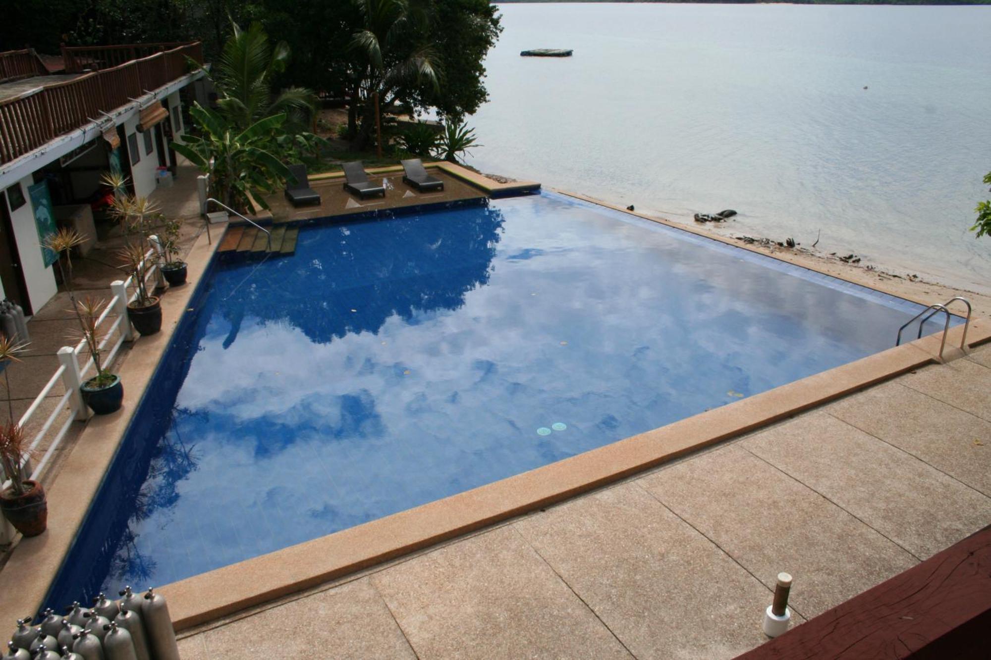 El Rio Y Mar Resort 科隆 外观 照片